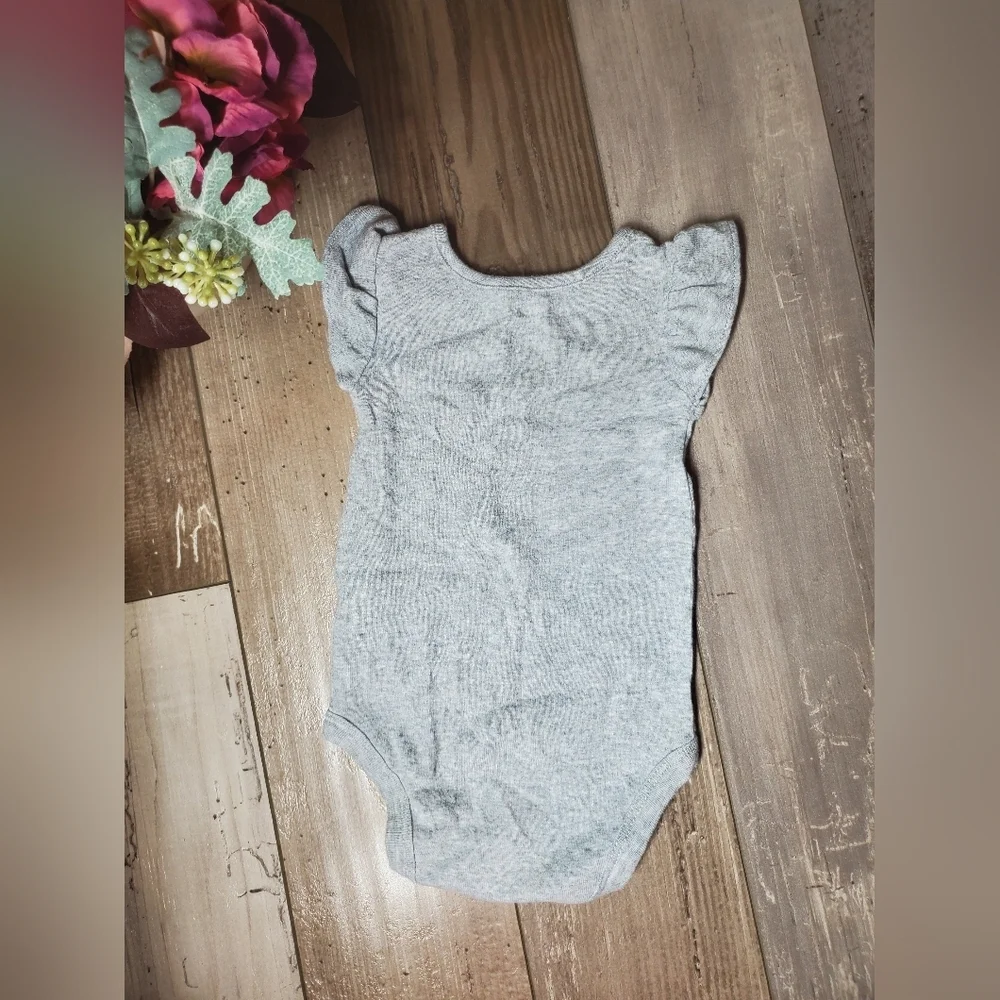 Carter's Gray White and Metallic Gold Graphic Onesie Bodysuit Size 6m Baby Girl